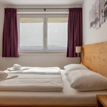 Apartment Fourteen Zell Am S&p By In One