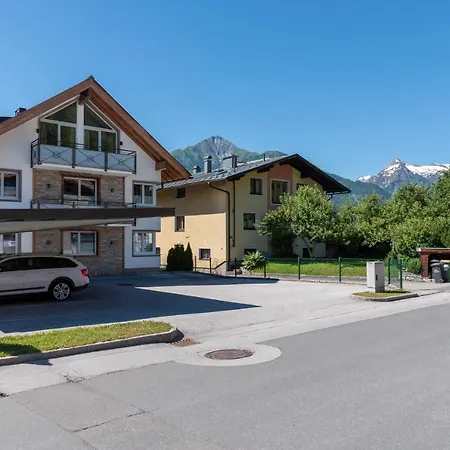 Fourteen Zell Am S&p By In One زيل أم سي