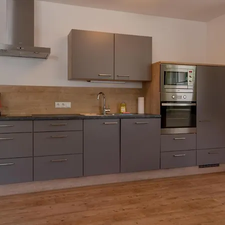 Fourteen Zell Am S&p By In One Apartament Zell am See