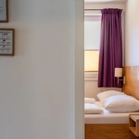 Fourteen Zell Am S&p By In One 滨湖采尔