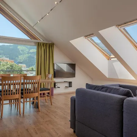 Fourteen Zell Am S&p By In One *