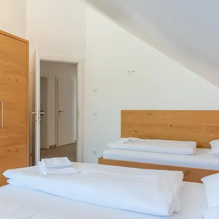 Fourteen Zell Am S&p By In One * زيل أم سي