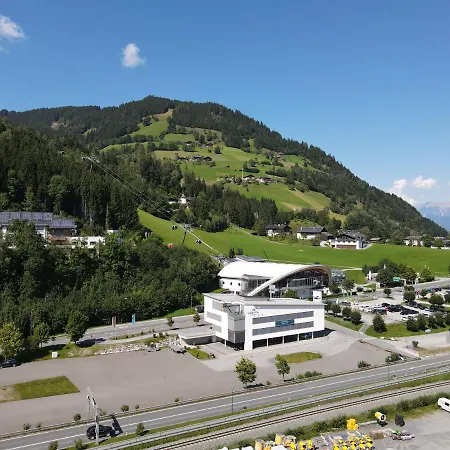 Apartman Fourteen Zell Am S&p By In One *