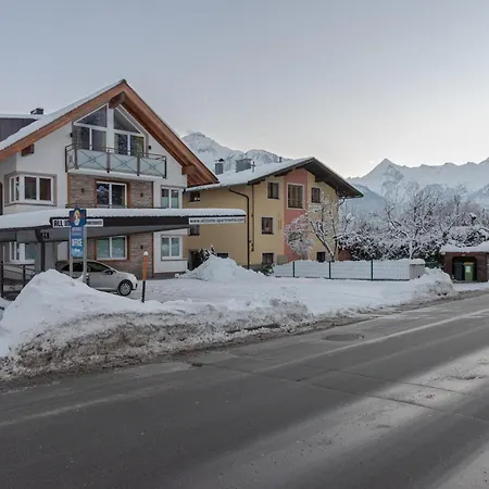 Fourteen Zell Am S&p By In One *
