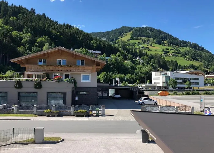 Fourteen Zell Am S&p By In One ツェル アム ゼー