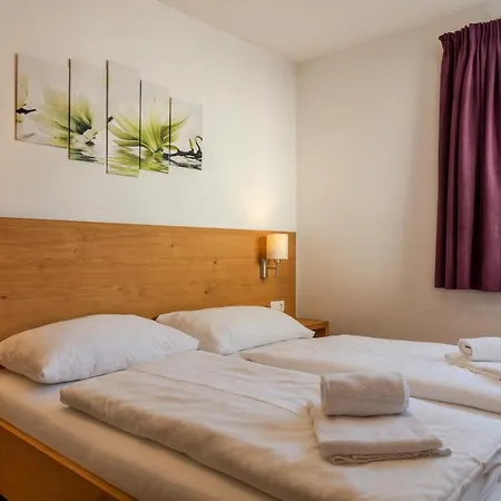Fourteen Zell Am S&p By In One Appartement